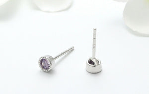 1 Paar runde Ohrstecker 925er Sterlingsilber Cubic Zirkonia lila